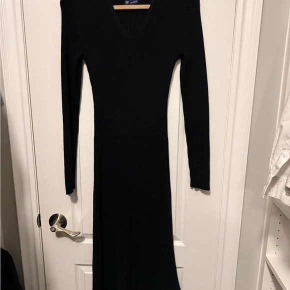 GAP Rib Sweater V-Neck Maxi Dress - Picture 1 of 3